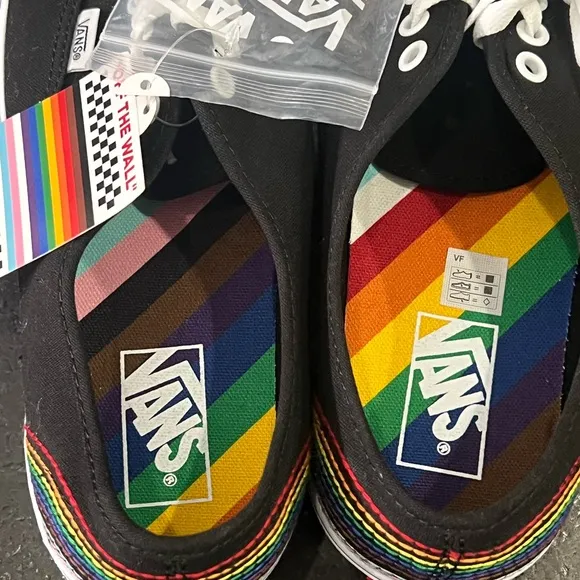 NEW VANS PRIDE RAINBOW CANVAS SNEAKERS LOVE IS LOVE