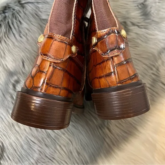 NEW Vince Camuto Sirdola Brown Knee High Croc Embossed Stretch Shaft Boot Sz 10