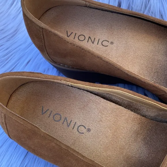 NEW Vionic Ava Suede Wedge Loafers Heel Shoe Brown Womens 8.5