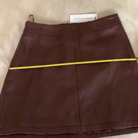 New with tags brown leather skirt