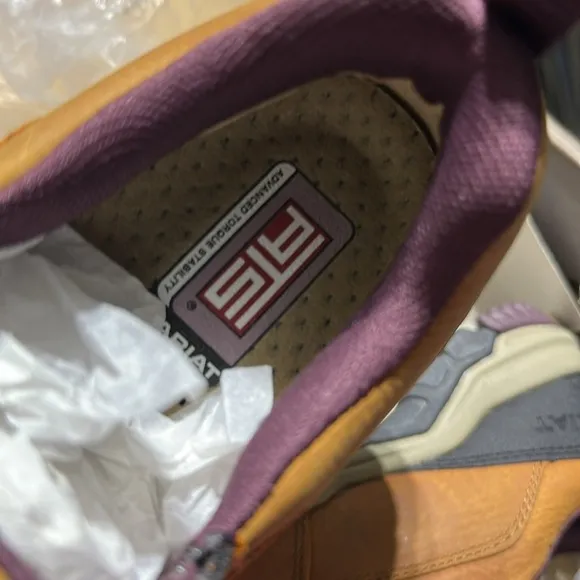 New Ariat Hillsdale Leather Slip-On Sneaker 6B