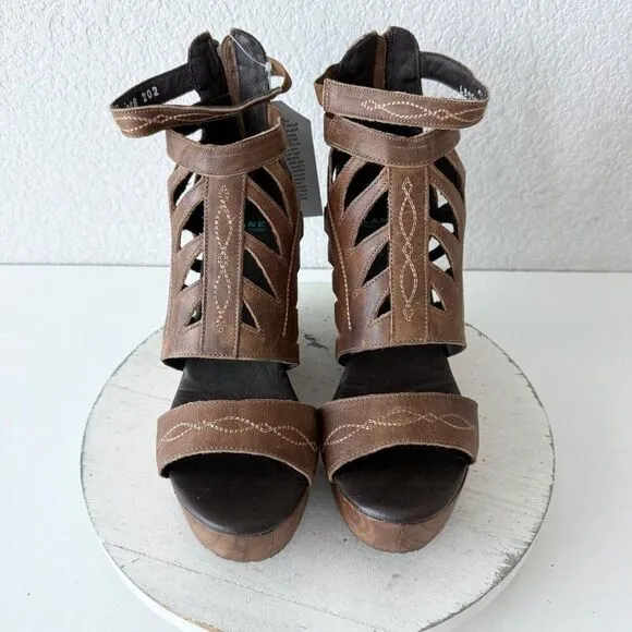 NEW Lane Boots BECCA Womens Brown Wedges Size 11 Western Sandals Cowgirl Leather