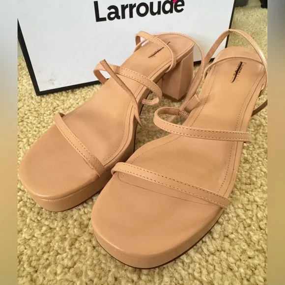 NEW‼️Larroude Gio Leather Strappy Sandals, Kid Skin Tan, Sz. 7.5 M