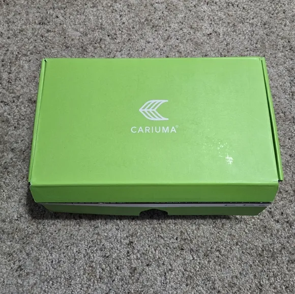 NIB Cariuma OCA Low Off-White Canvas Sneakers