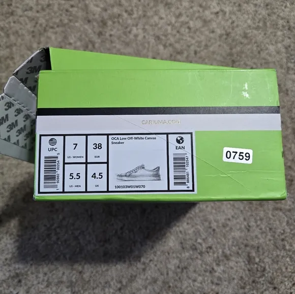 NIB Cariuma OCA Low Off-White Canvas Sneakers
