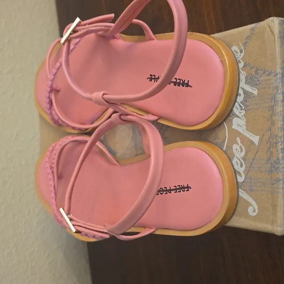 NIB Free People Sunny Days Leather Sandals Size 8.5