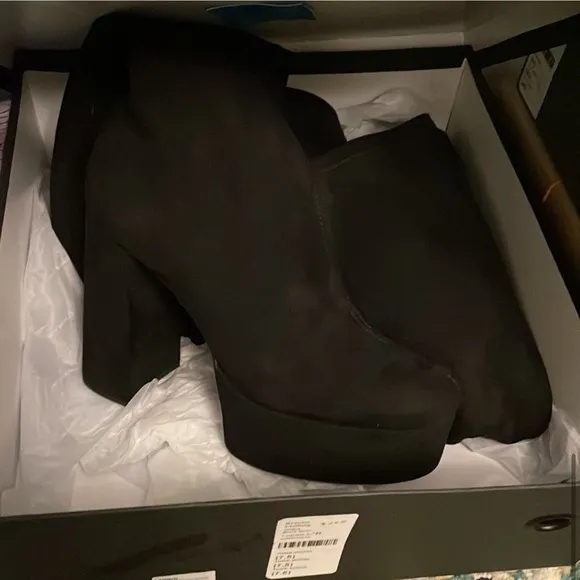NIB NWT Tony Bianco Toniq Platform Boot Black Stretch Suede REVOLVE sz 7.5