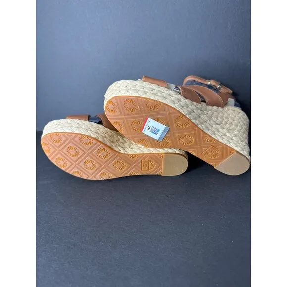 NIB UGG Careena Wedge Heeled Sandals Chestnut Leather US 6.5 EU 37.5 UK 4.5