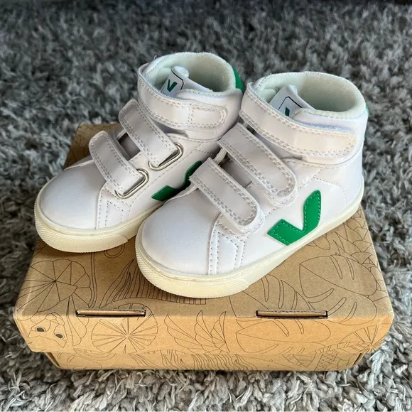 NIB - Veja Esplar High Top Sneakers in Green/White (US 6.5)