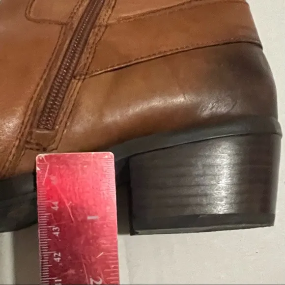 NIB Vince Camuto Bedina brown leather boots. Women’s size 8.5