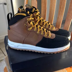 Nike Black and Brown High-Top Sneakers with Urban Style Lunar Force 1 DuckBoot