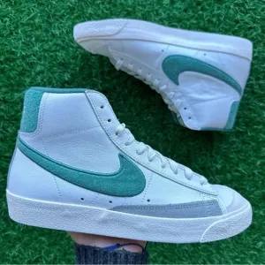 Nike Blazer Mid ‘77 Prm Summit White / Coastal Phantom