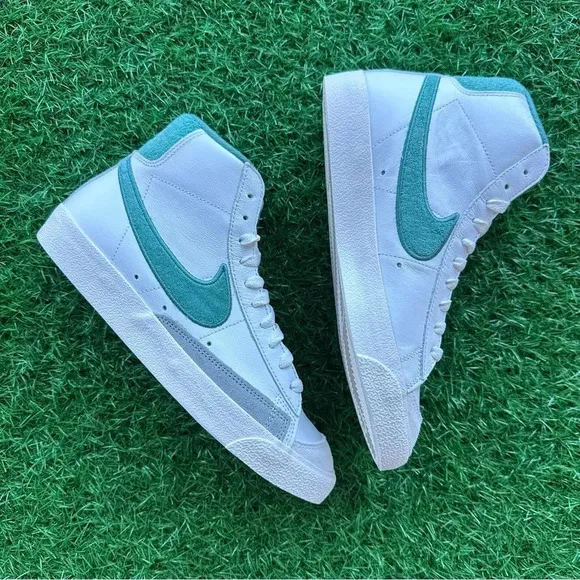 Nike Blazer Mid ‘77 Prm Summit White / Coastal Phantom