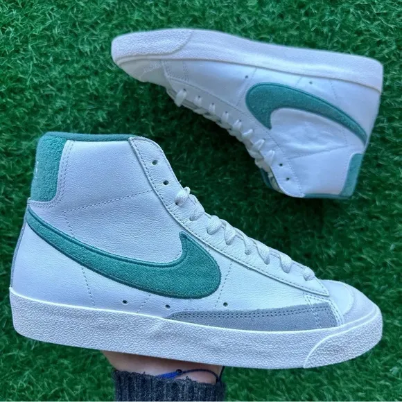 Nike Blazer Mid ‘77 Prm Summit White / Coastal Phantom