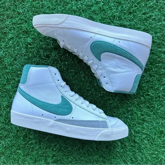 Nike Blazer Mid ‘77 Prm Summit White / Coastal Phantom
