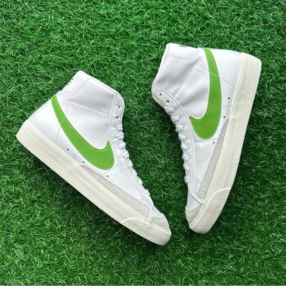 Nike Blazer Mid ‘77 Vintage Chlorophyll - Black
