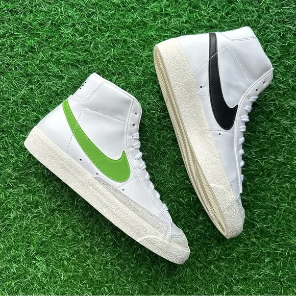 Nike Blazer Mid ‘77 Vintage Chlorophyll - Black