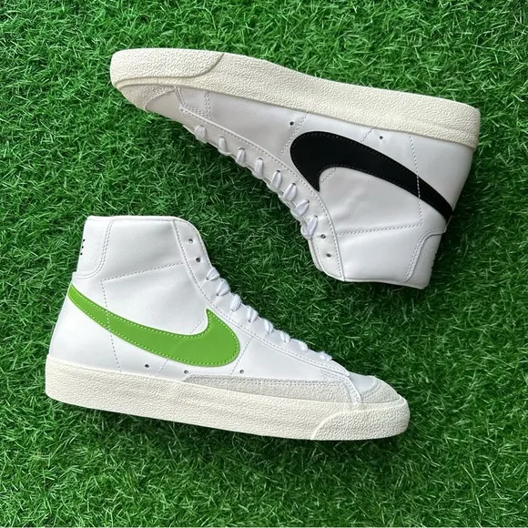 Nike Blazer Mid ‘77 Vintage Chlorophyll - Black