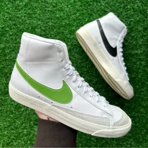 Nike Blazer Mid ‘77 Vintage Chlorophyll - Black