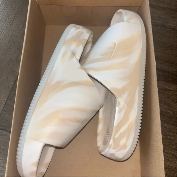 Nike Cream Sandals with Contoured Footbed and Textured Sole