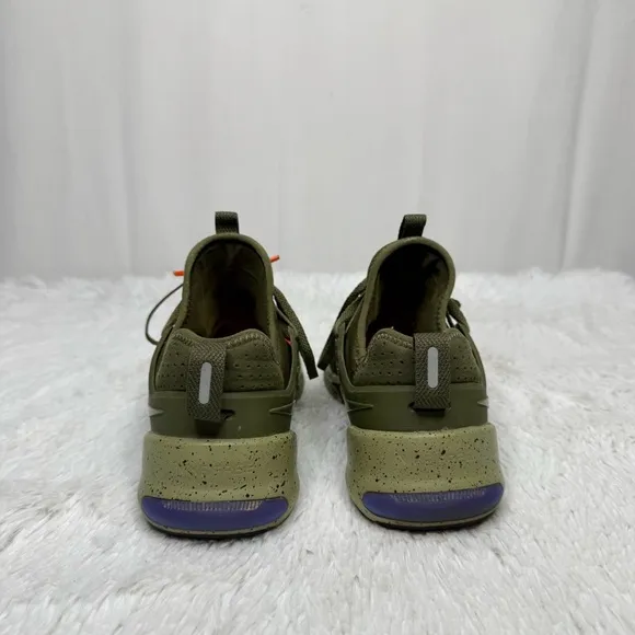 NIKE / Free Metcon olive green canvas orange athletic sneakers / 6.5