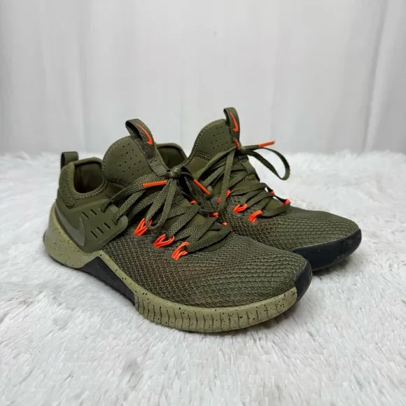 NIKE / Free Metcon olive green canvas orange athletic sneakers / 6.5
