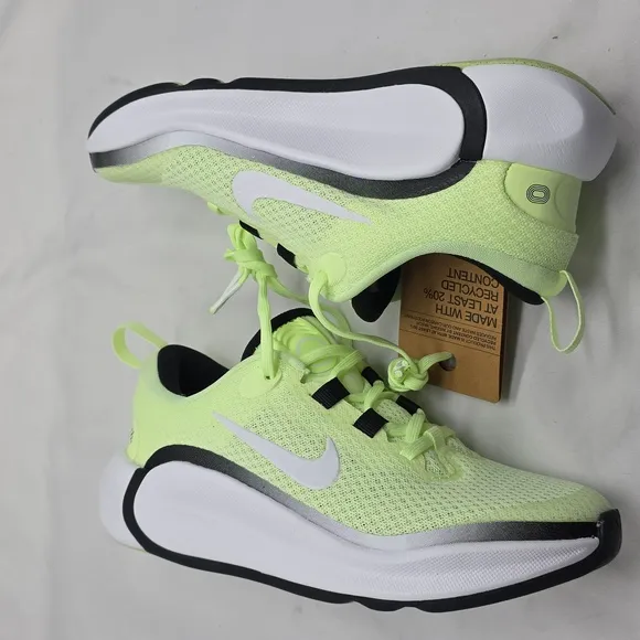 Nike Infinity flow (gs) neon barely volt white black Kids 3Y NEW IN BOX AWESOME