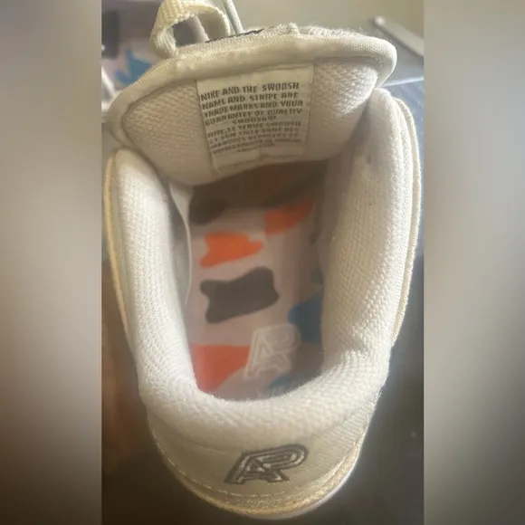 Nike SB Dunk Low sneakers