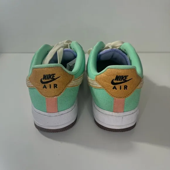 Nike WMNS Air Force 1 '07 LX Happy Pineapple Low Top Sneakers