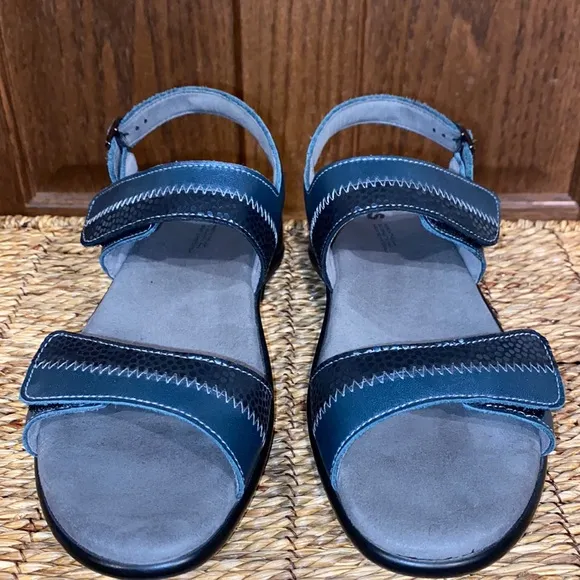 Nudu Navy SAS Leather Women’s Sandal Size 8.5 Narrow