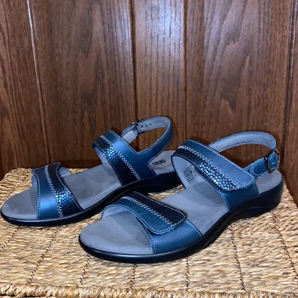 Nudu Navy SAS Leather Women’s Sandal Size 8.5 Narrow
