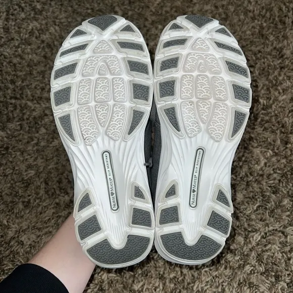Nurse Mates Gray Canvas Sneakers Size 6.5