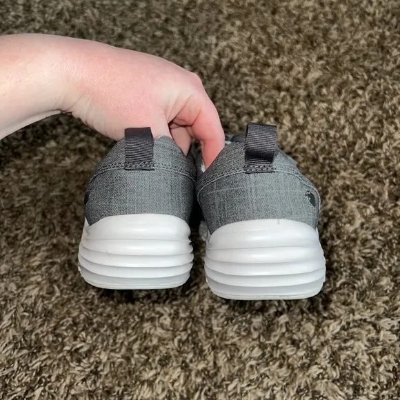 Nurse Mates Gray Canvas Sneakers Size 6.5