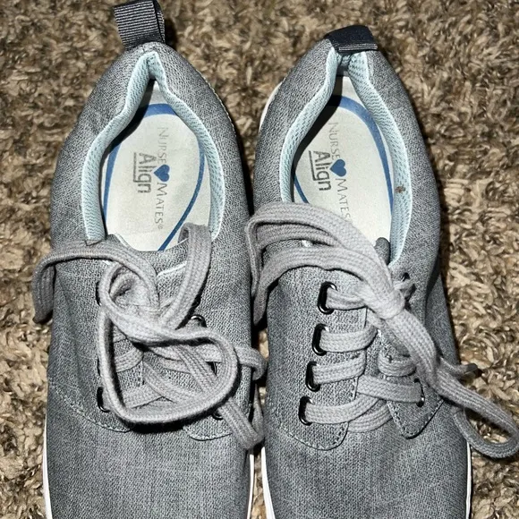 Nurse Mates Gray Canvas Sneakers Size 6.5