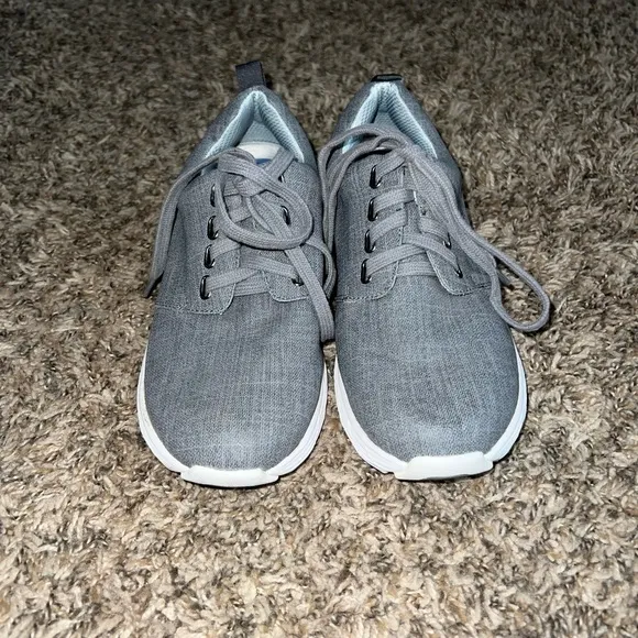 Nurse Mates Gray Canvas Sneakers Size 6.5