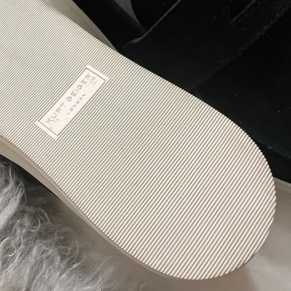 NWOB $175 Kurt Geiger Suede Loafer 45