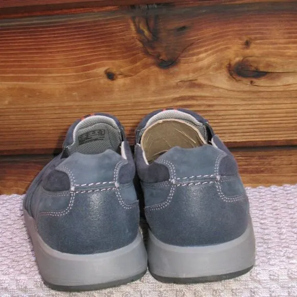 NWOB Clarks Collection Blue Slip On Sneaker Loafers