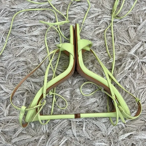 NWOB SCHUTZ Vikki Leather Stiletto Strappy Lace Up Sandals in Green Fresh Sz 7.5