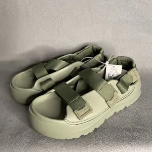 NWOB UGG 1153078 Lightweight Strappy Platform Sandals Men Size 9 Shaded Clover G
