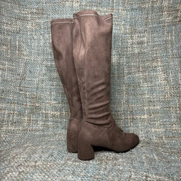 NWOB - VANELi Women's Caissy Knee-High Heeled Boots in Black Stretch Suede