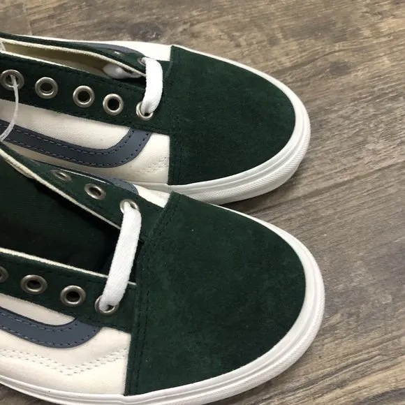 NWOB Vans‎ Old Skool Sneakers Men’s Size 8/ Women 9.5 Green/White Suede Canvas