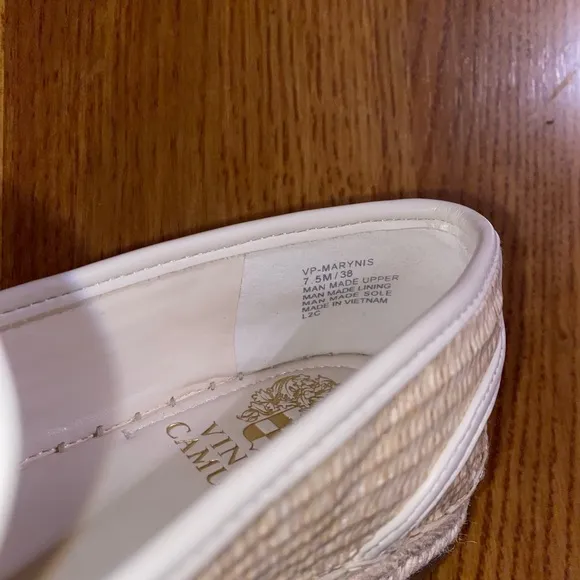 NWOB Vince Camuto Marynis Natural Woven Loafers