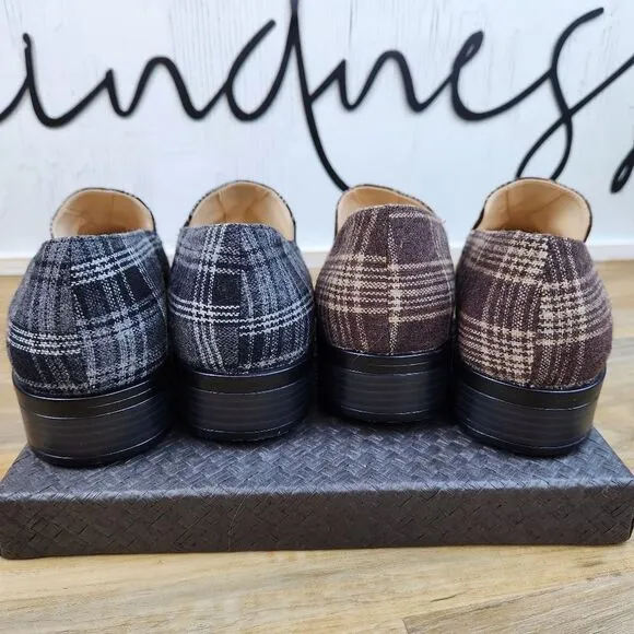 🩵NWOB Dunion Brown Plaid Chain Decorated Dressy Loafers Size 8