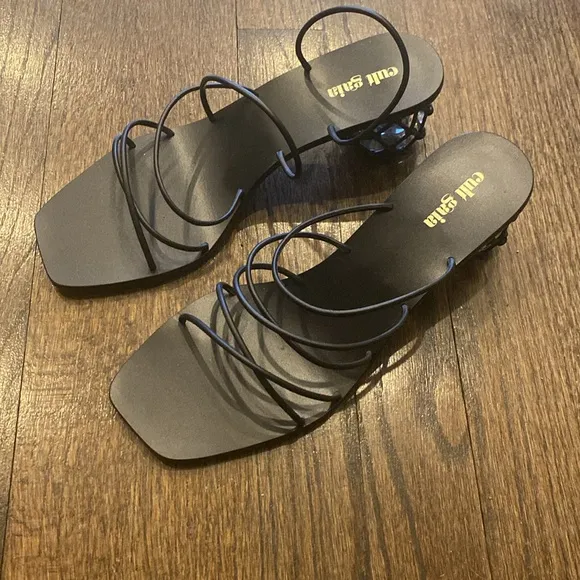 NWOT Cult Gaia Kelly Sandal