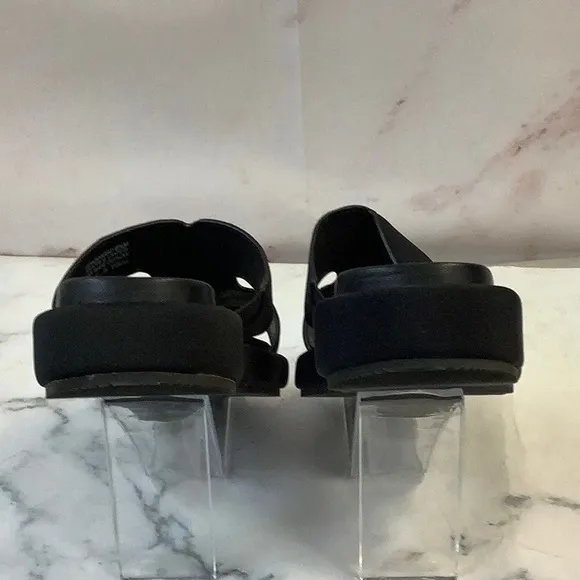 NWOT Donald Pliner Women's Black Platform Sandals Size 6.5