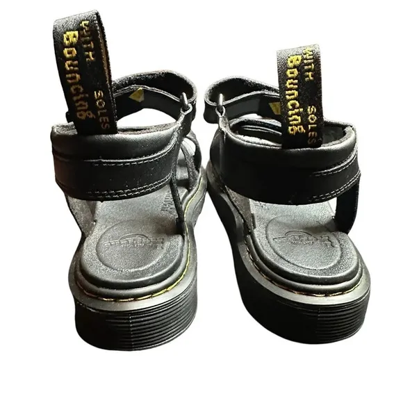 NWOT Dr. Martens Girls' Klaire Leather Sandals  Sz: 5