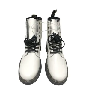 💚💚🌼NWOT DR.MARTENS WOMENS ZAVALA FLAT COMBAT CASUAL FALL WINTER BOOT