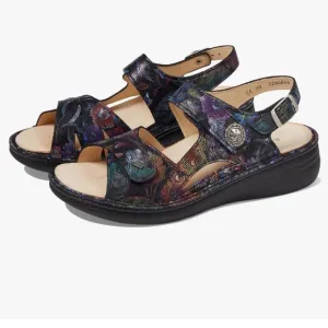 NWOT Finn Comfort Women's Barbuda Dark Blue Irpino Leather Sz. 39 (US 8-8.5)