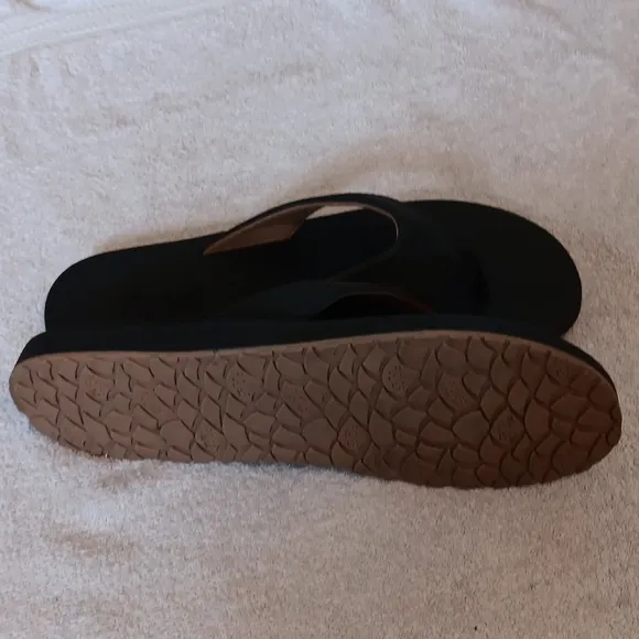 NWOT Flojos Men's Ultimate Comfort Thong Sandals