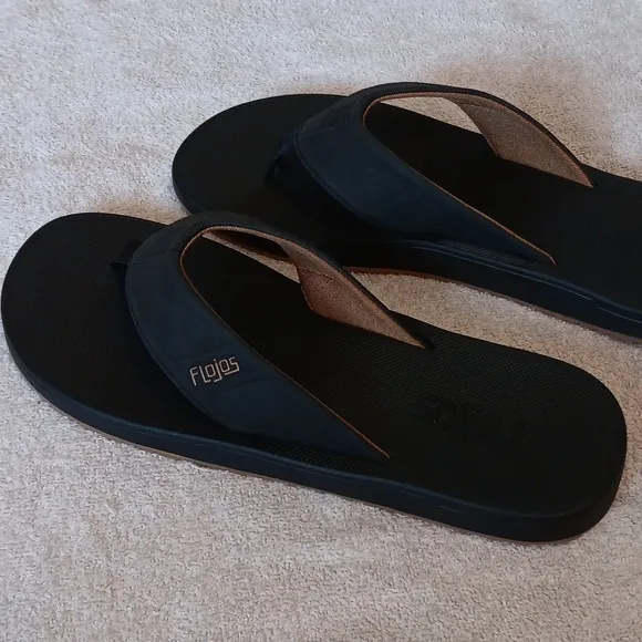NWOT Flojos Men's Ultimate Comfort Thong Sandals